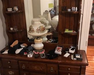 Dresser - 75x18x 87 tall