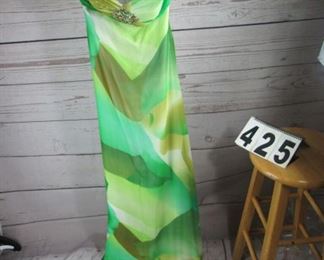 Dresses Dave and Johnny long green pattern