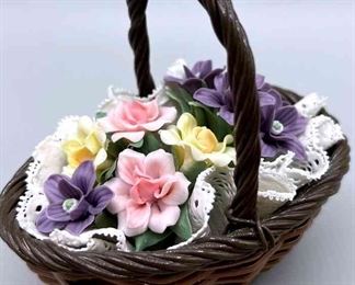 004 Lladro Caprichos Porcelain Flower Basket