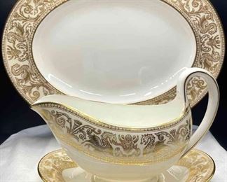  006 Wedgewood Florentine Gold 13 Platter And Gravy Boat 