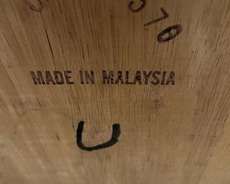 #5	Round to Oval Pedestal Table w/leaf storage inside w/6 chairs - 48-65x48x30	 $200.00 																																																																																																																																																																																																																																																																																																																																																																																																																																																																																																																																																																																																																																																																																																																																																																																																																																																																																																																																																