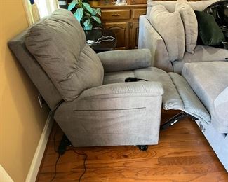 #11	 Lazy boy lift chair gray fabric seat wipe 16x18 deep	 $300.00 																																																																																																																																																																																																																																																																																																																																																																																																																																																																																																																																																																																																																																																																																																																																																																																																																																																																																																																																																																					