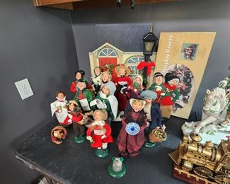 Buyers Choice Carolers Collection