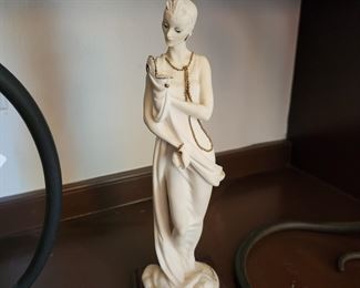 Giuseppe Armani Statue