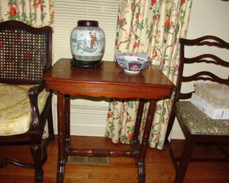 Mahogany, side table and oriental ginger jar