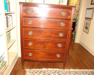 Mahogany chest of drawers