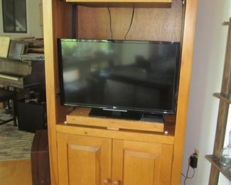 Entertainment Cabinet w/ TV