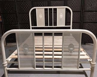 Gorgeous Full Size Antique White Iron Bed