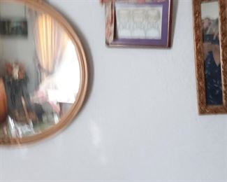 MIRROR AND OTHER WALL HANGINGS