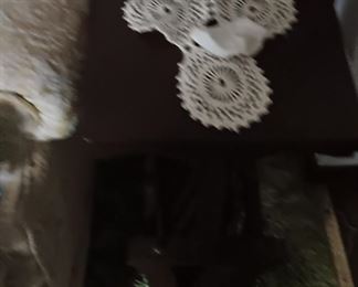 WOODEN MAGAZINE HOLDER WITH TABLE TOP