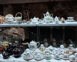 TEACUPS AND TEA POTS