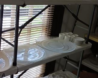 GLASS AND CRYSTAL PLATTERS