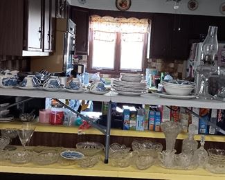 WEDGEWOOD DISH SET OIL LAMPS AND CRYSTAL