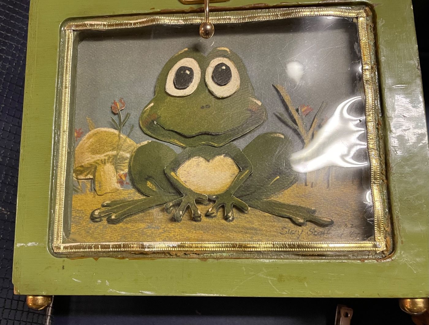1970’s box purse  with frog 