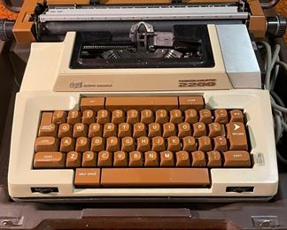 Retro electric typewriter 