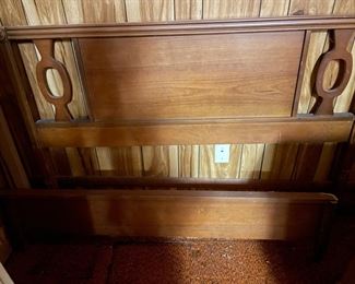 1960’s bed. Is it single? I’ll check. It’s complete except mattress’ 