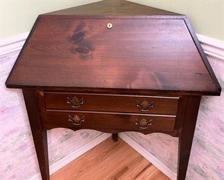 Sweet Little Corner Desk!! So functional!!