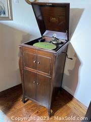 wantique victrola record player1221 t