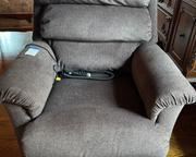 wmotorized easy chair1871 t