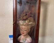 wvintage cameo girl in wall case1341 t