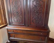 wvintage hutch1391 t