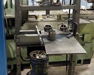 Central Machinery 20-Ton Shop Press, Pittsburgh 20-Ton Air/Hydraulic Bottle Jack, Includes Air Hose, Assorted Rams And More
