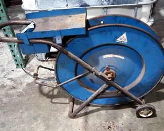 Delta 2 Wheeled Strapping Dispenser