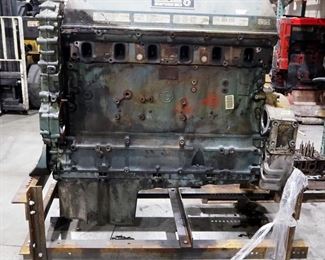 Detroit Diesel Series 60 Engine Including Cylinder Head, Crank Shaft, Fly Wheel