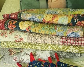 Like new quilted Throws