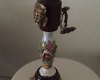 Musical pepper grinder.