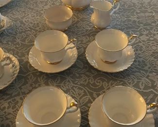 Royal Albert China - Val Dor.