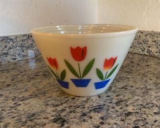 Vintage FireKing bowl set of 3