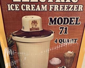 Ice cream maker