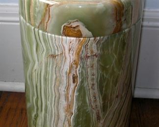 JUST A GORGEOUS LARGE ONYX LIDDED JAR.