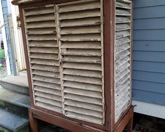 Glorious outdoor Meat Safe