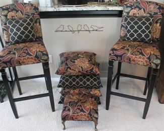 W-18   D-18   Seat to floor 29   H-43 