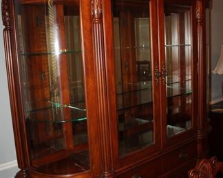 Pulaski "Antiques Roadshow" collection mahogany curved-glass china cabinet