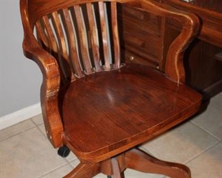 banker's chair, swivels and rolls