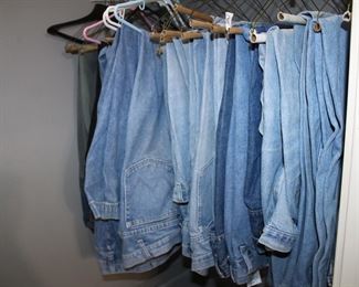 lots of 42-44" jeans