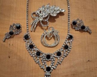 Vintage Rhinestone Necklace with Onyx and Matching Earrings and 2 Rhinstone Brooches