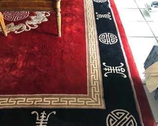 AREA RUG