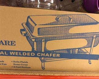 CHAFING DISH