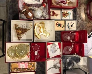 COLLECTIBLE ORNAMENTS