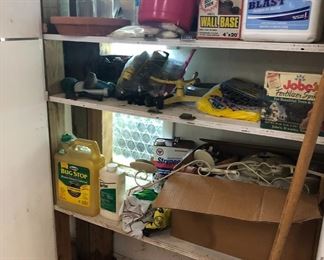 LOTS OF STUFF FOR YARD