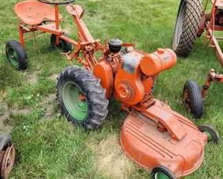 WARDS POWER TREK RIDER MOWER