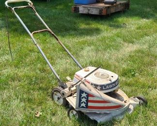 LAWN BOY SPIRIT OF '76 PUSH MOWER