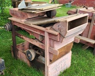 ANTIQUE CLIPPER 1B SEED CLEANER