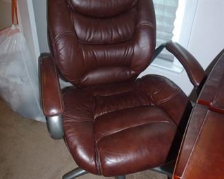 LEATHER OFFICE CHAIR