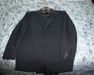 NEW MENS SUIT