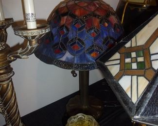 LEADED GLASS LAMP